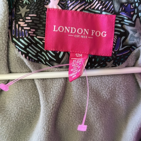 NWT LONDON FOG 12months puffer coat with hood plus beanie - Picture 3 of 9
